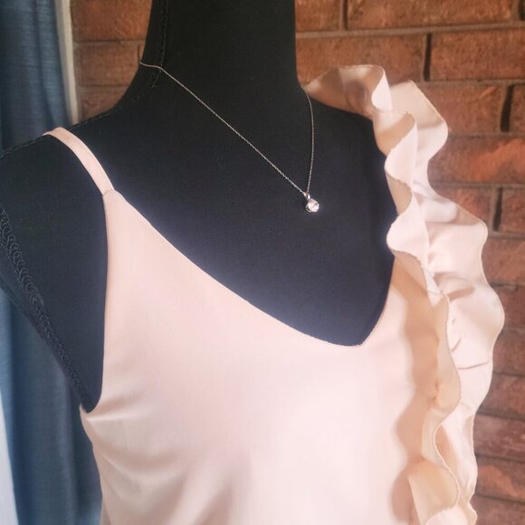 Ruffled Shoulder Sleeveless Blush Colored V-neck Blouse - Size M - Picture 3 of 10